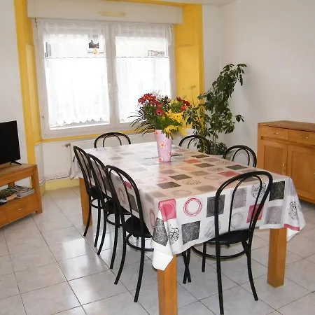 Les Charmois Apartment
